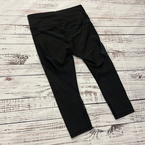 Athleta‎ Crocodile Stealth TruCool Capri Skulptek - Picture 6 of 6